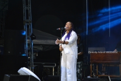 Lalah Hathway Performing